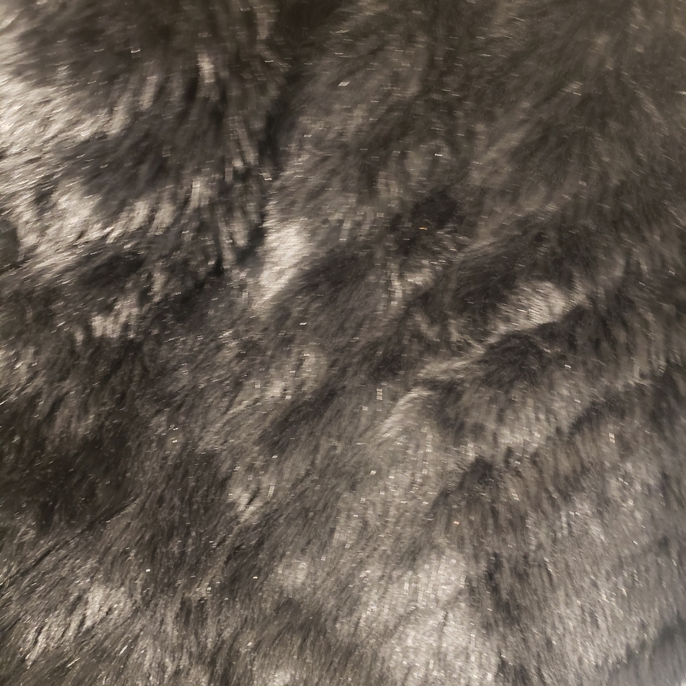 Fur Poncho - Picture 5 of 14